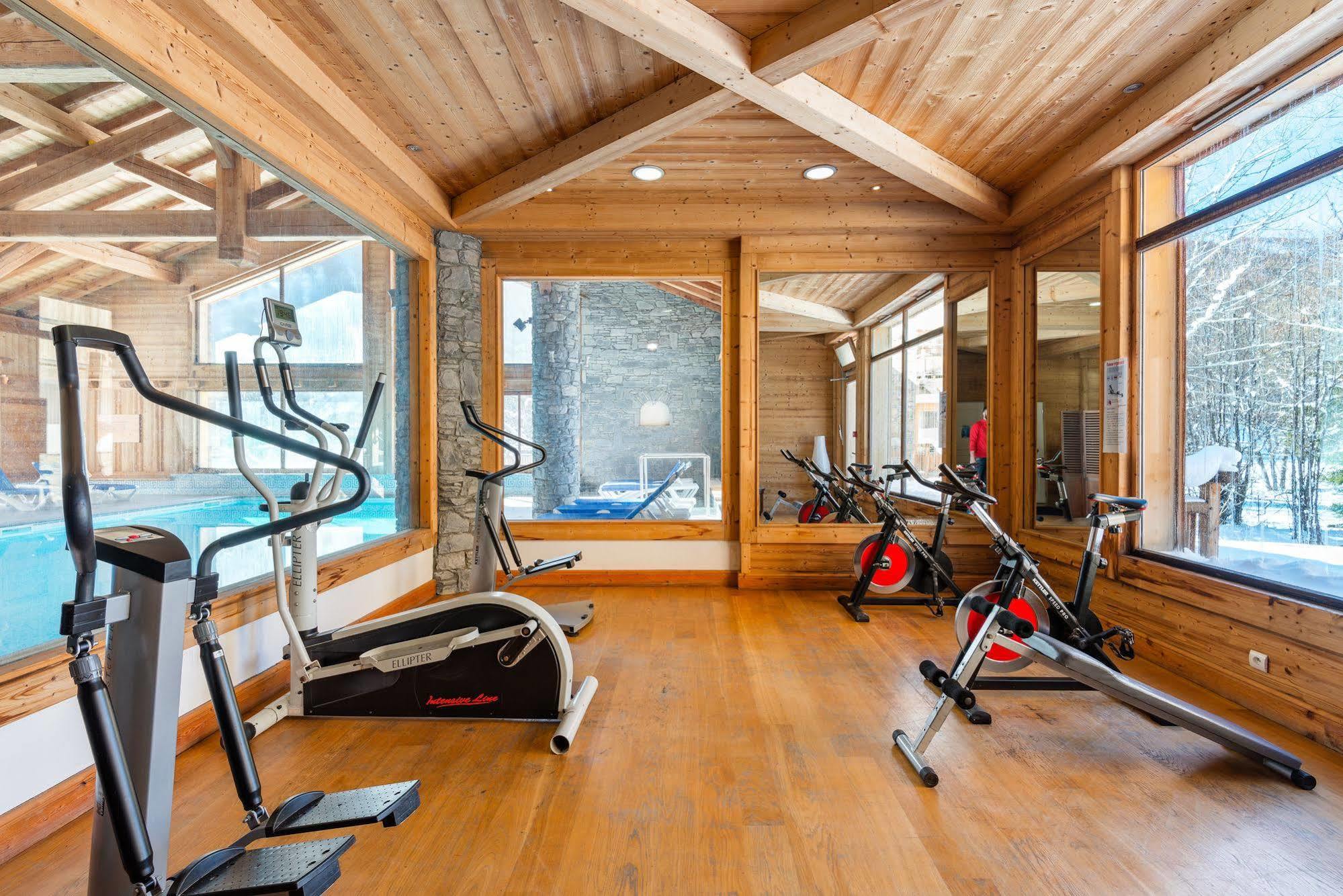 Lagrange Vacances Le Hameau Du Rocher Blanc Serre Chevalier Buitenkant foto